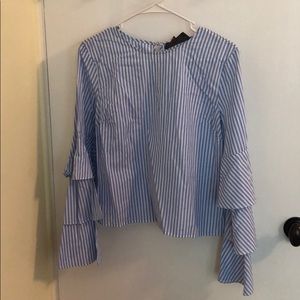 Anthropologie blue & white top, tiered sleeves